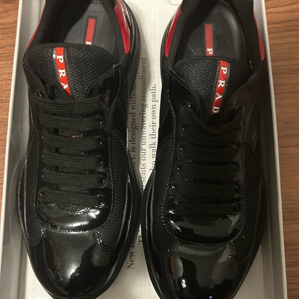 Prada Shoes (LEGIT)


We can negotiate a price, Wore one time , serial number